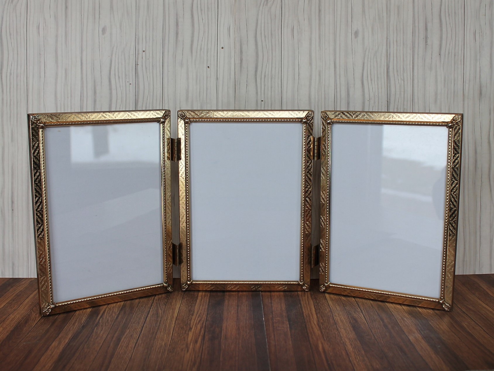 Vintage Brass Bronze Metal Triple Hinged 5x7 Three Part Photo Picture