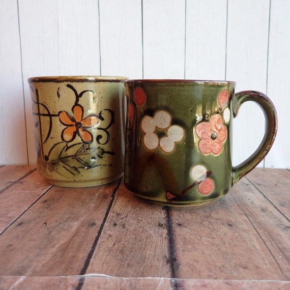 Vintage Stoneware Mug Set of 2 Green and Tan with Green with Orange Leaf Flower Design Otagiri Style Mid Century Modern Pottery