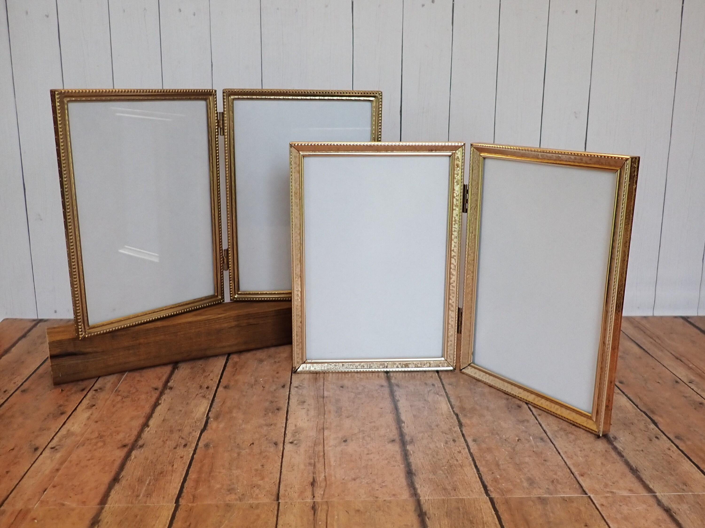 Vintage 5x7 Double Hinged BiFold Metal Gold Brass Photo Picture Frame