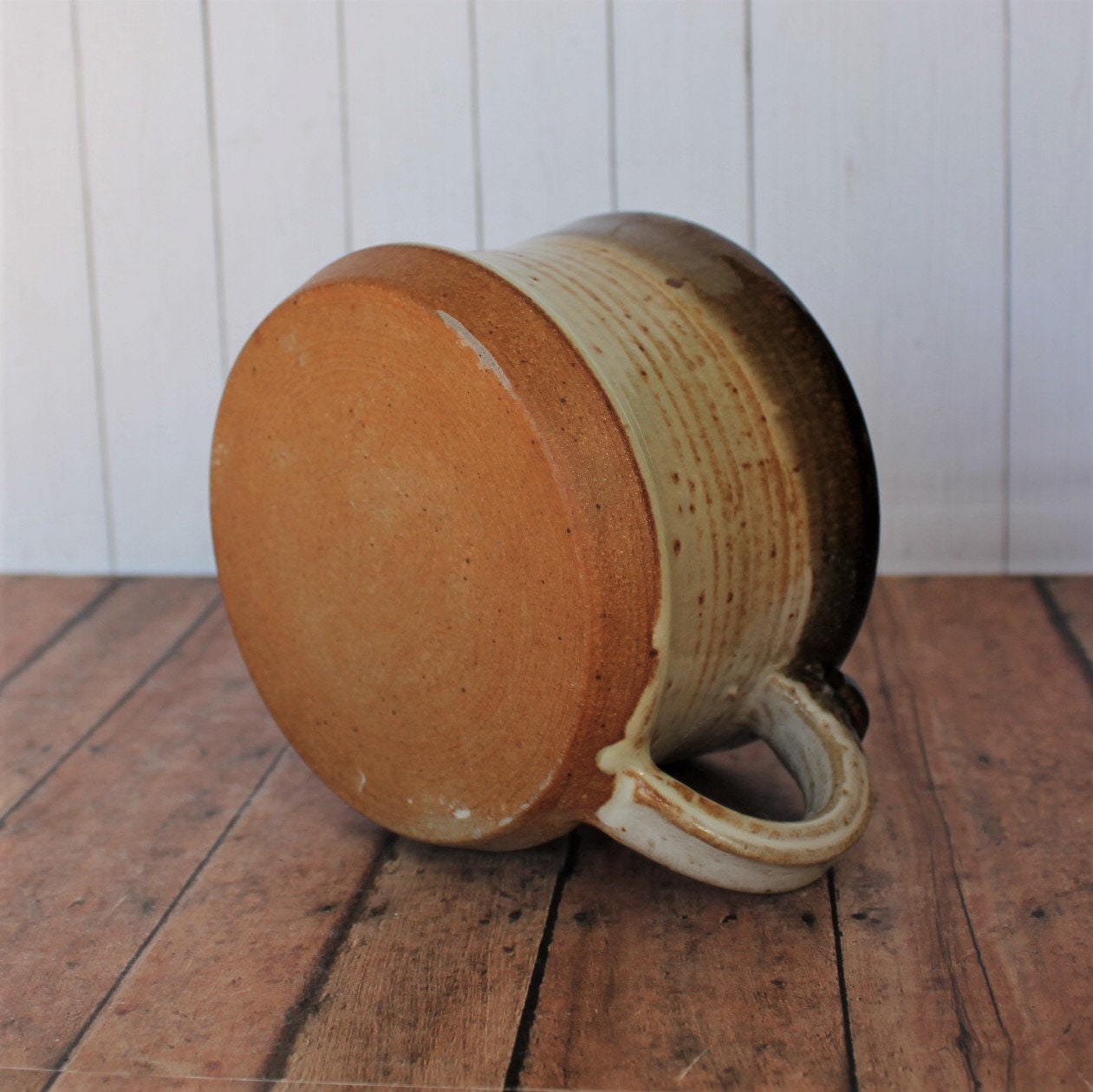 Vintage Stoneware Pottery Large Soup Chili Stew Bowl with Handle White