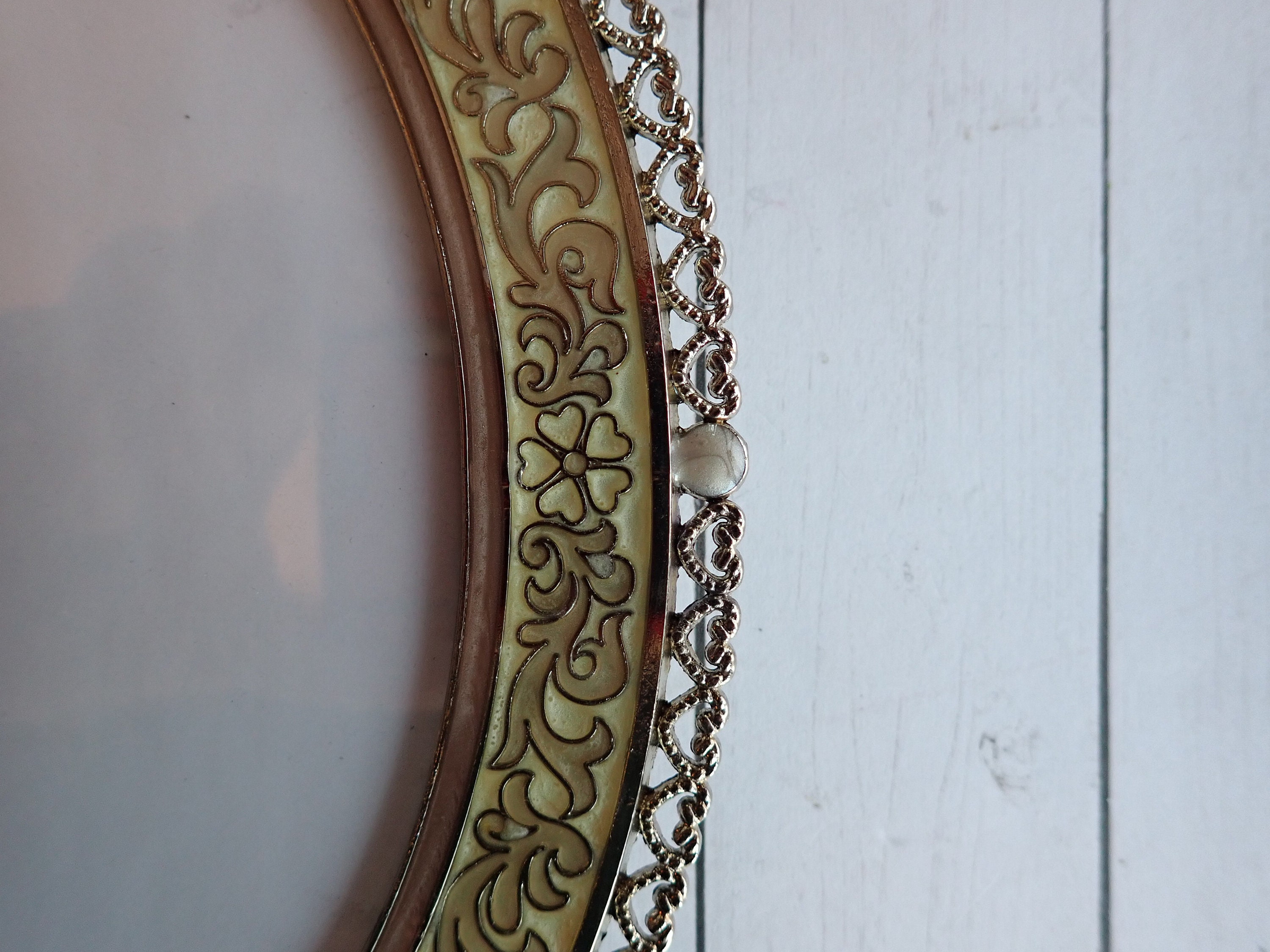 Vintage Oval 4x6 Picture Photo Frame Set of 2 Silver and Yellow Frames