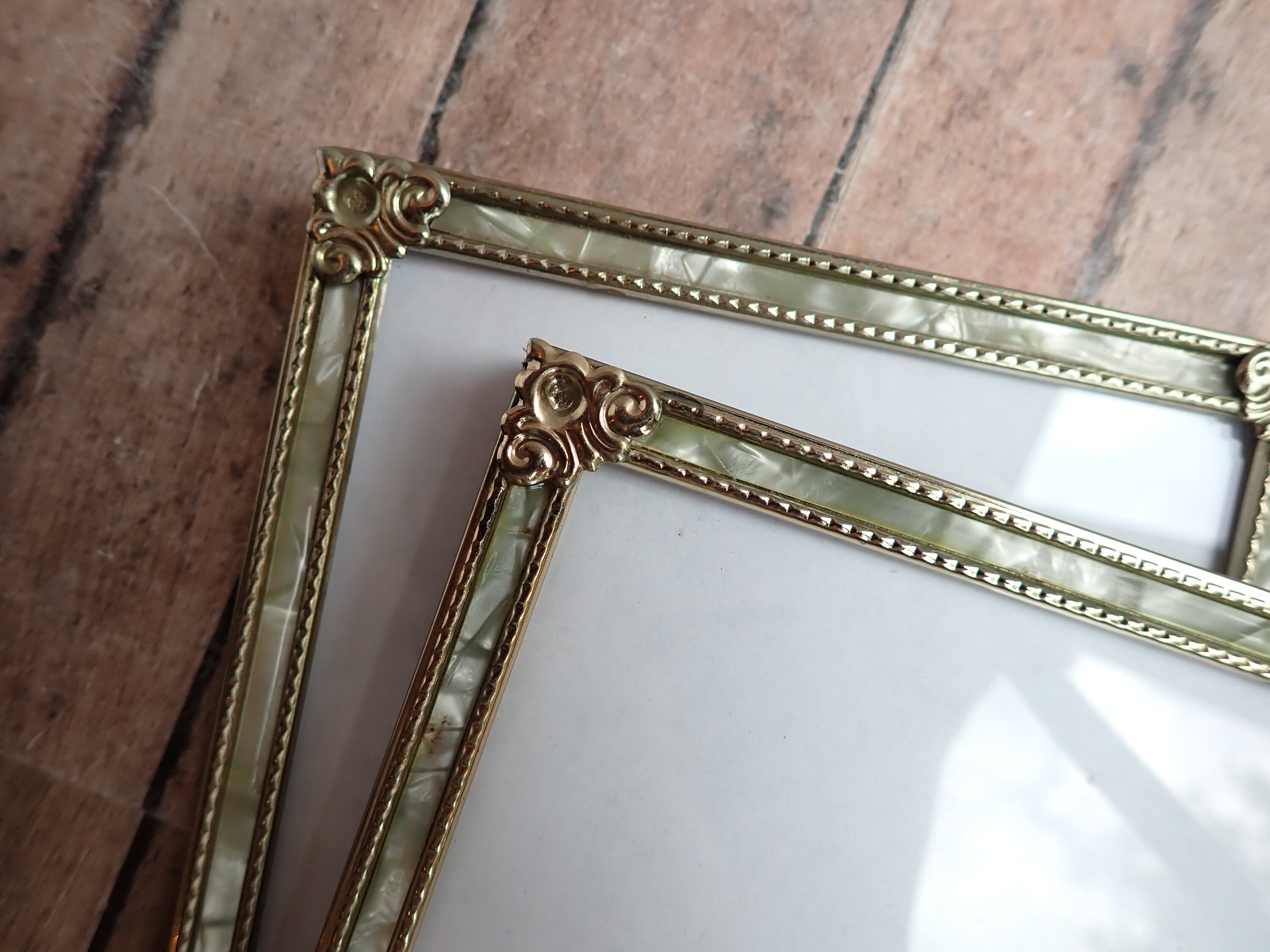 Vintage Metal Brass Gold 5x7 Photo Picture Frame with Faux Mother of