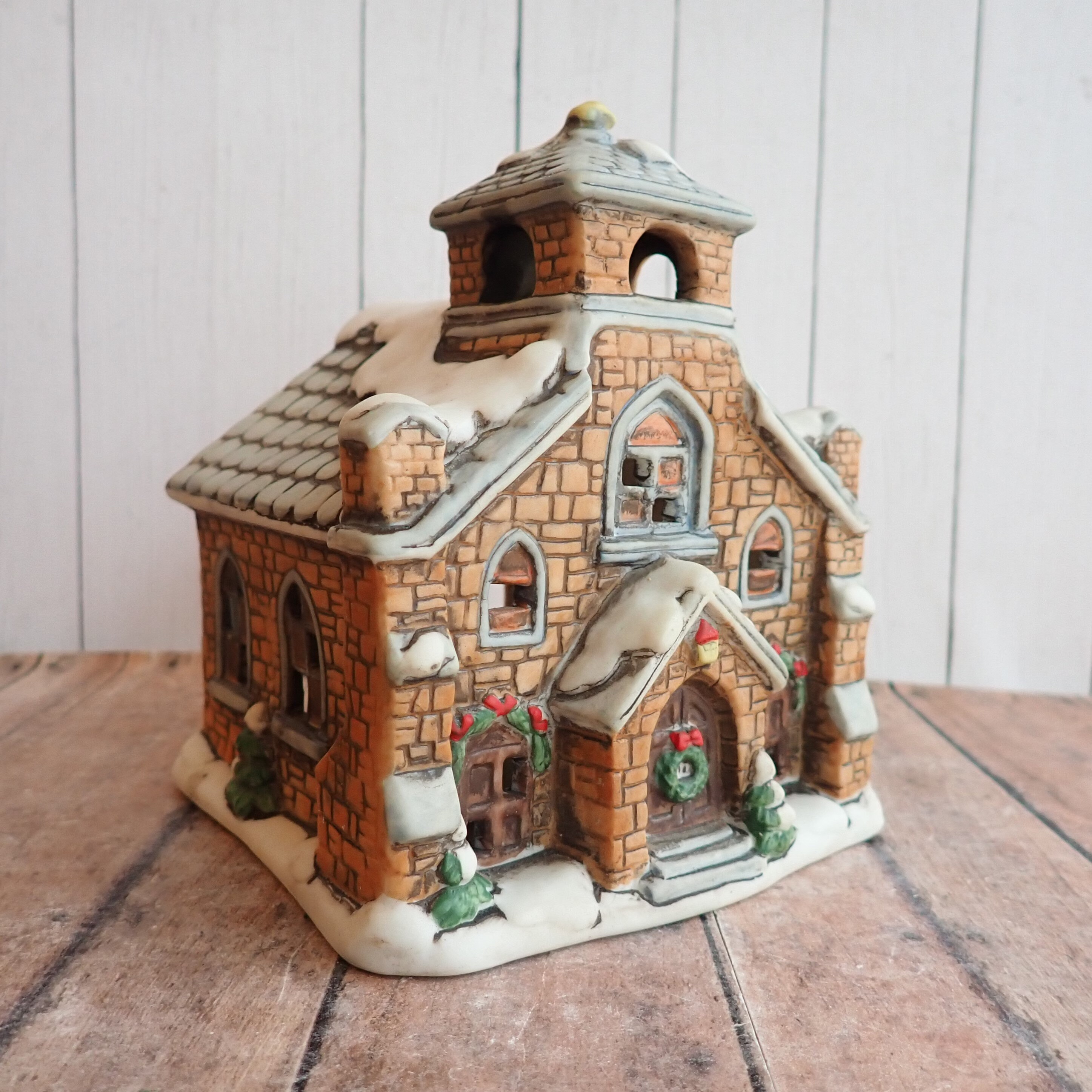 Lefton Colonial Village Collectors Guide - nx2ok2z