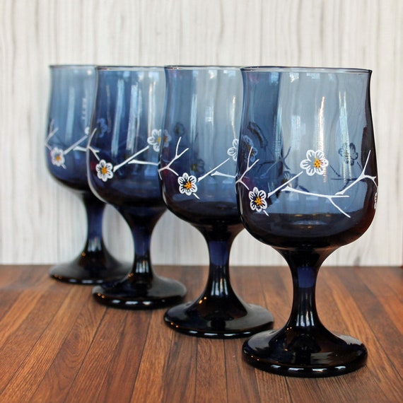 Vintage Libbey Glass Smoky Blue Daisy Dogwood 5" Wine Glass 8 oz. Goblet Set of 4 Smoke Blue with White Flower Design LRS10