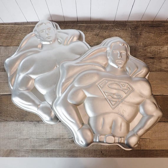 Vintage Wilton DC Comics Superman and Batman Cake Pan Set of 2 1977