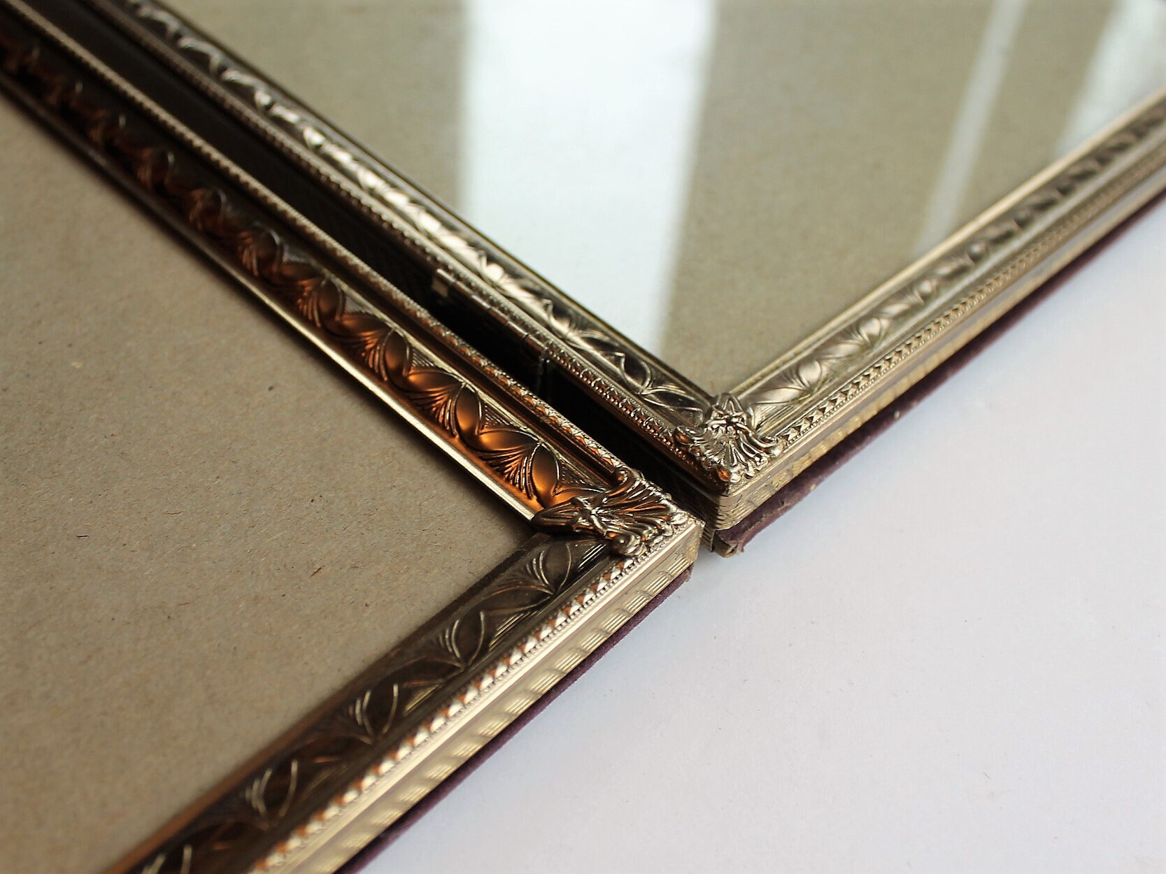 Vintage Brass Bronze Colored Metal Triple Hinged Three Part Photo