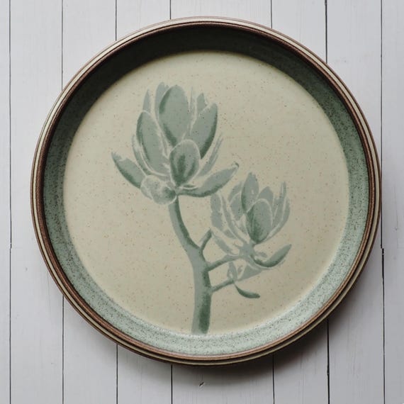 Vintage Mikasa Stone Valley CACTUS FLOWER Dinner Plate Tan Stoneware with Green Floral Bud Design Harrison McIntosh
