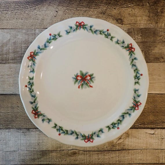 Vintage Pfaltzgraff RED RIBBON Dinner Plate Set of 4 Plates Evergreen Boughs with Red Ribbons