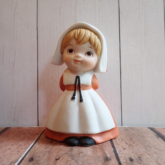 Vintage LEFTON Girl Lady Pilgrim Figurine 03114 Thanksgiving Decor