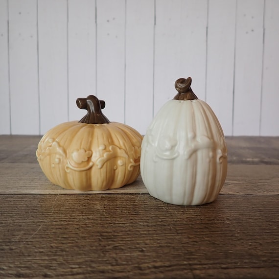 Vintage Hallmark Fall Pumpkin Salt and Pepper Shaker Set of 2 Ceramic Shakers with Pumpkin Designs Thanksgiving
