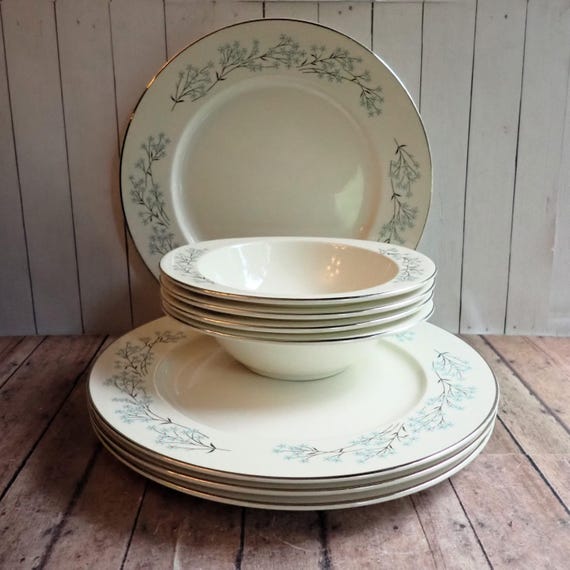 Vintage Harmony House CRESTWOOD Dinner Plate and Cereal Bowl Set of 8 White Ceramic with Blue Flower Design Mid Century Modern MCM