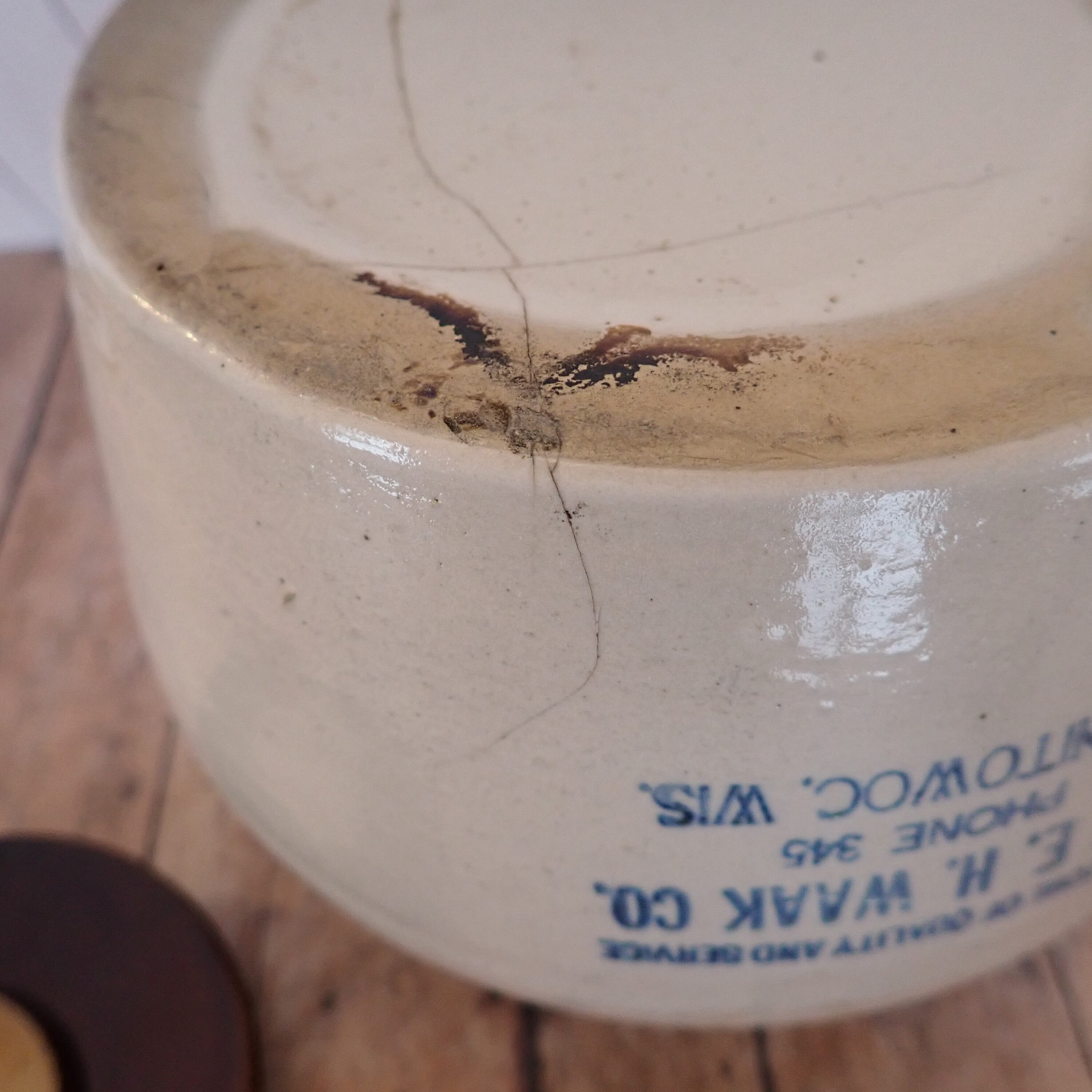 Vintage Red Wing Advertising Bean Pot with Lid Stoneware Cream and