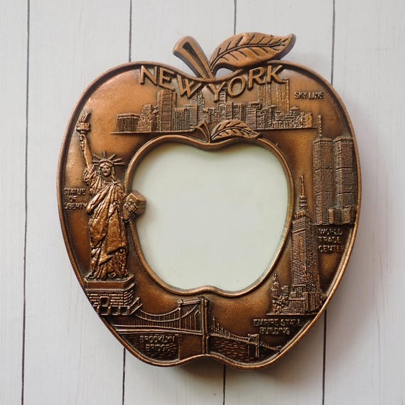 Vintage Metal New York City The Big Apple Souvenir Picture Photo Frame