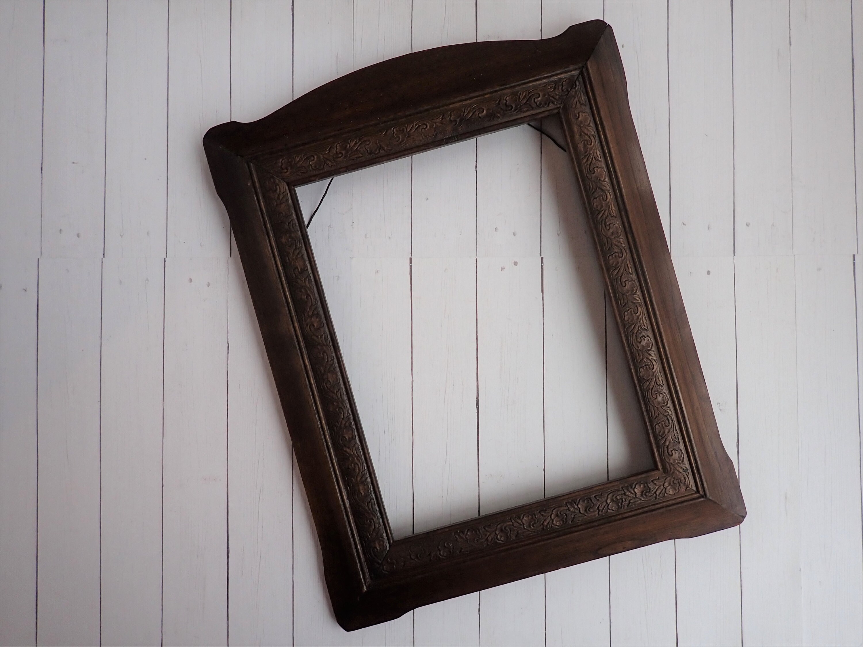 Vintage Wooden 8x10 Picture Photo Frame with Carved Etched Leaf Design