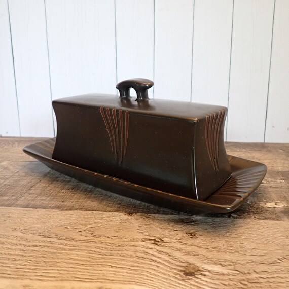 Vintage Pfaltzgraff MATIKA SHALE Butter Dish Brown with Tan Line Design