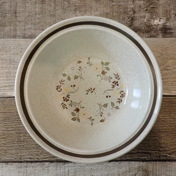 Vintage Royal Doulton UPLANDS Fruit Bowl Set of 3 Yellow and Green Flower Floral Design Made in England Lambethware