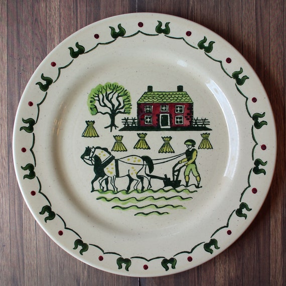 Vintage Metlox Poppytrail HOMESTEAD PROVINCIAL Dinner Plates Set of 5 Cream Red Green Farm Scene