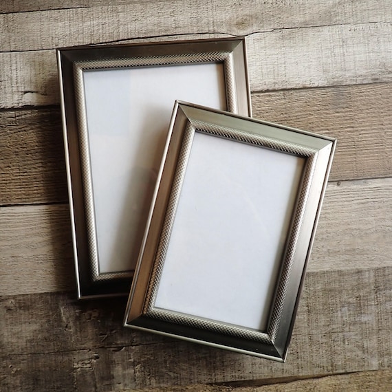 Vintage 4x6 and 5x7 Metal Silver Photo Picture Frame Set of 2 Matching Frames with Smooth Design 5" x 7"