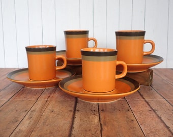 Vintage Arrowstone CHEROKEE Cup Mug and Saucer Set of 4 Mid Century Modern Orange Banded Kasuga Stoneware