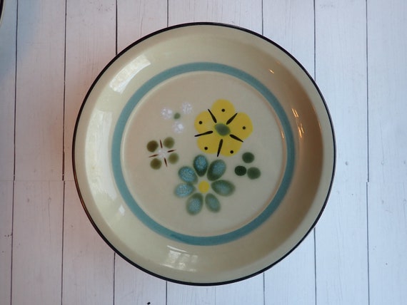 Vintage Fashion Manor AMEMONE Salad Plate Set of 4 Tan Stoneware with Blue Green Yellow Mod Flower Floral Design  Mid Century Modern