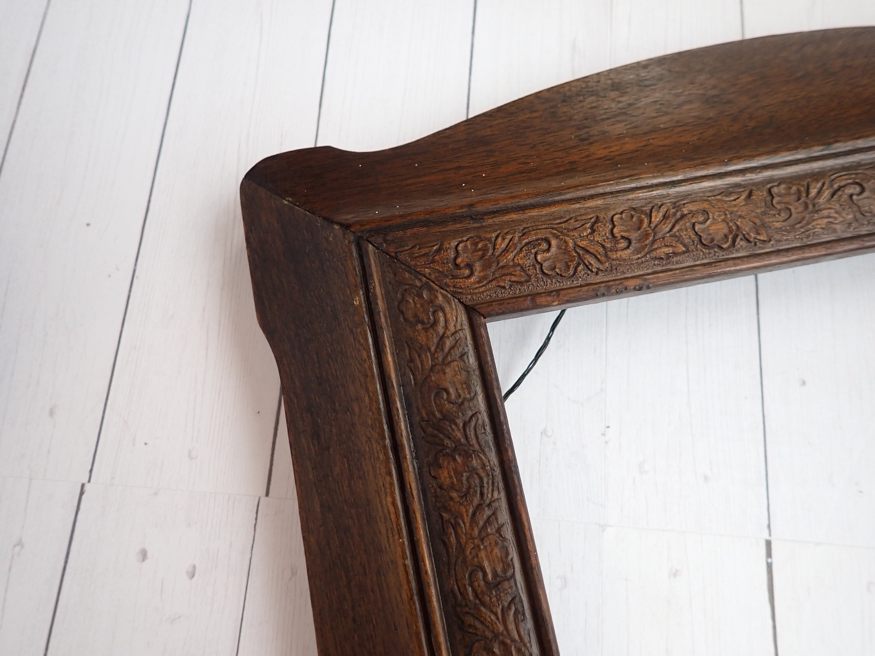 Vintage Wooden 8x10 Picture Photo Frame with Carved Etched Leaf Design