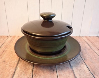 Vintage Franciscan MADEIRA Gravy Boat with Lid and Underplate Brown Stoneware with Green Band