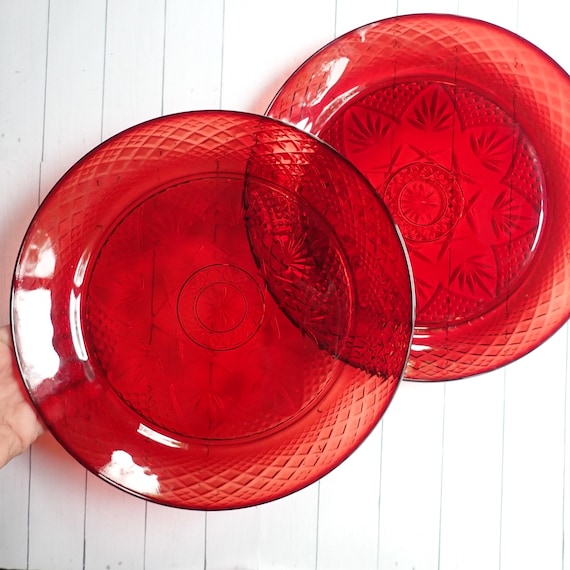 Vintage Cristal D'Arques-Durand Antique Ruby Red Dinner Plate Set of 2 Plates Floral Design Luminarc Flower Lattice Design Made in USA