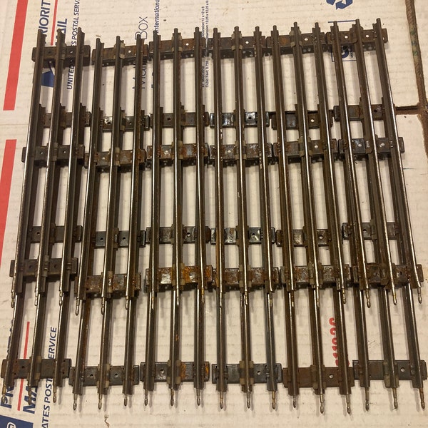 12 Pieces of Nice Usable LIONEL POSTWAR "027" Gauge Straight Track , Perfect without Defects and will all Pins, L@@K!!