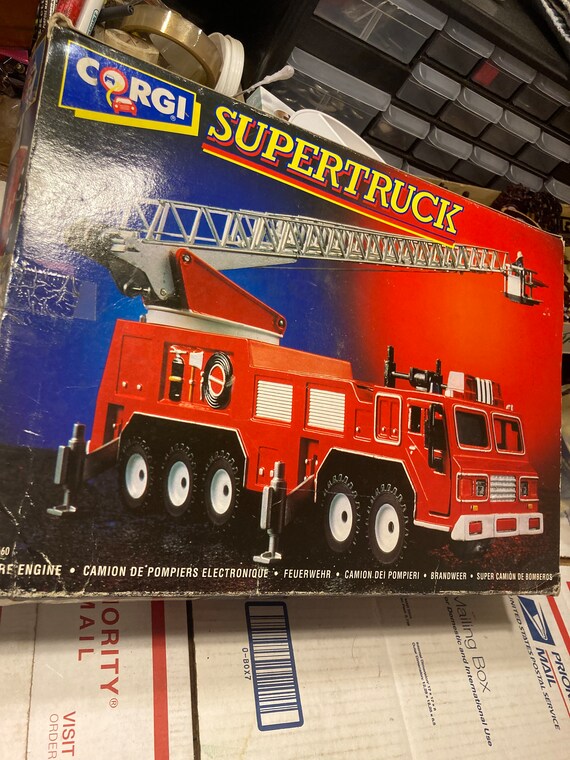 の 人気アイテムランキング Corgi Vintage SUPERTRUCK Brand Mint, #94660, Set ENGINE FIRE 商用車、公用車
