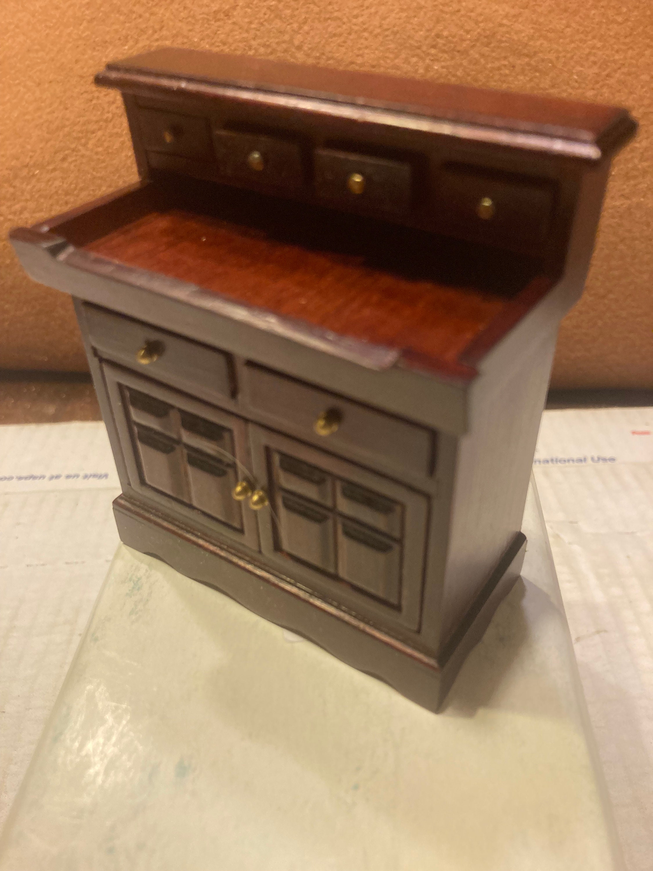 ヴィンテージ ドールハウス ミニチュア ダーク バーガンディ ドライ