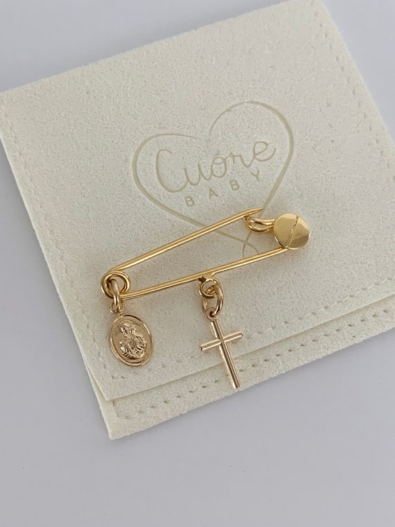 Gold plated oval baby brooch Gold plated oval baby brooch