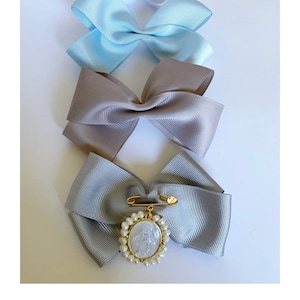 Babymedaillon. Medaillon für Babybett. Babyschutzmedaillon. Babygeschenk. Religiöses Geschenk. Medaillon der Jungfrau Maria. Babybrosche. Wunder