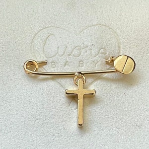 24K Baby safety pin gold plated. Pin brooch. Baby protection. Stroller pin. Baptism gift. New born gift. Bridal pin. Cross pin.