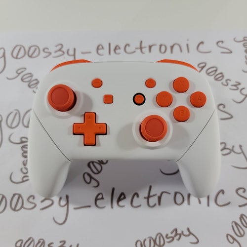New Nintendo Switch Custom White shops Pro Controller - CHOOSE BUTTON COLOR