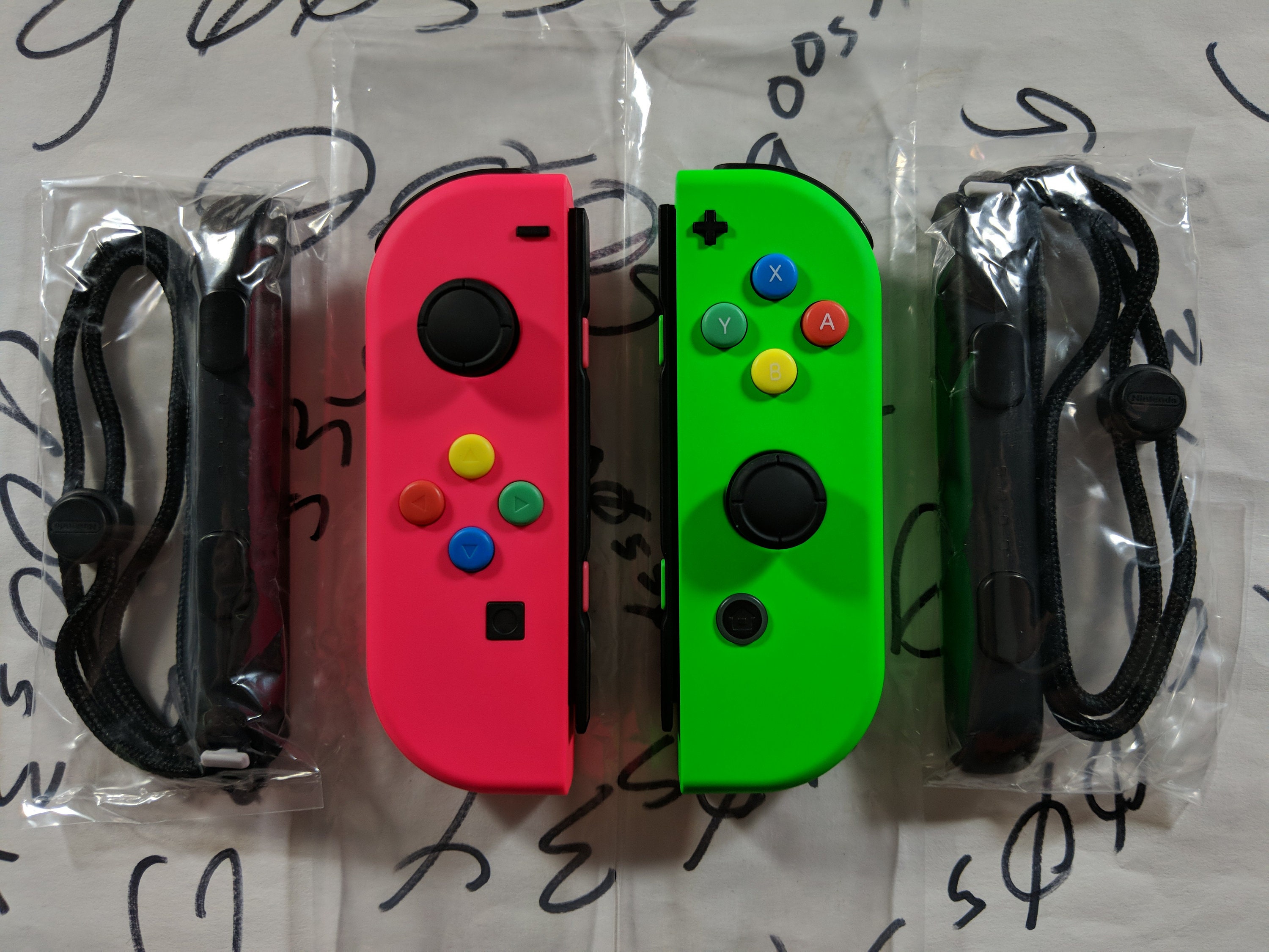 New Nintendo Switch Genuine Neon Pink L & Green R - Israel