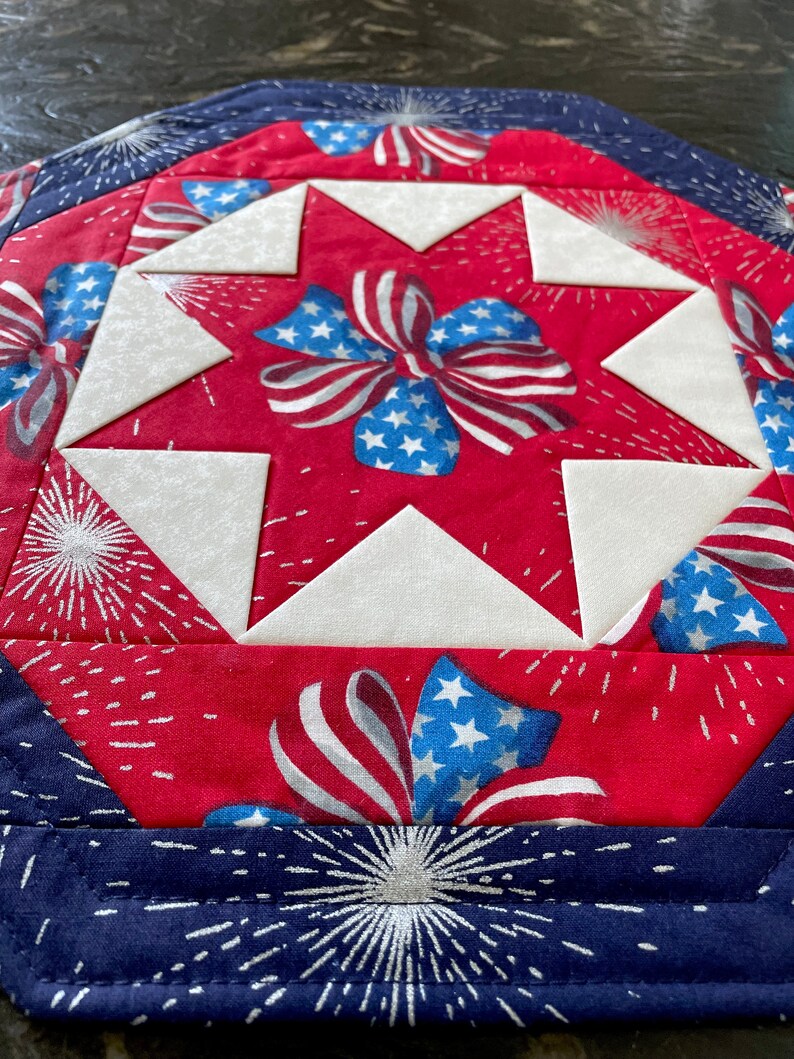 Patriotic Bows Americana Quilted Table Topper - Etsy
