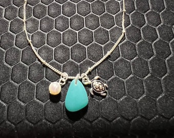 Turtle Anklet with Aqua Sea Glass Made of Sterling Silver