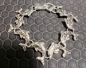 Dolphin Bracelet with Filagree Setting Made of Sterling Silver