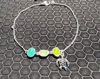 Turtle Anklet with Green Sea Glass Made of Sterling Silver