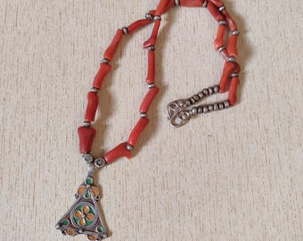 Antique Silver Berber Necklace from Morocco with Old Coral Beads, Berber Necklaces, Moroccan Jewelry