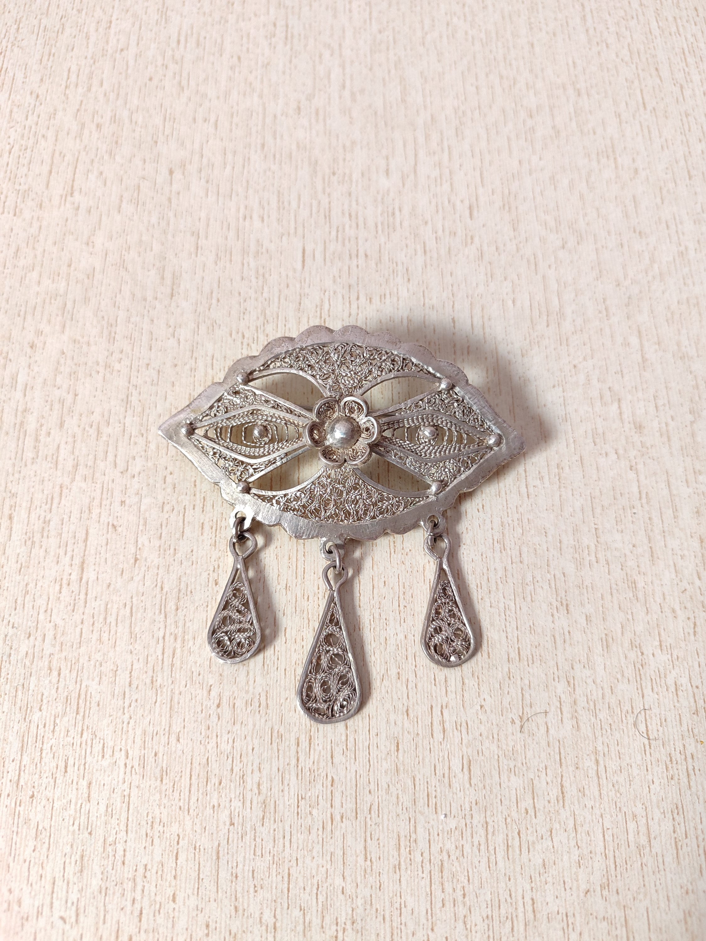 Broche Ancienne En Argent Massif - Style Arabe/berbère, Occasion Portée