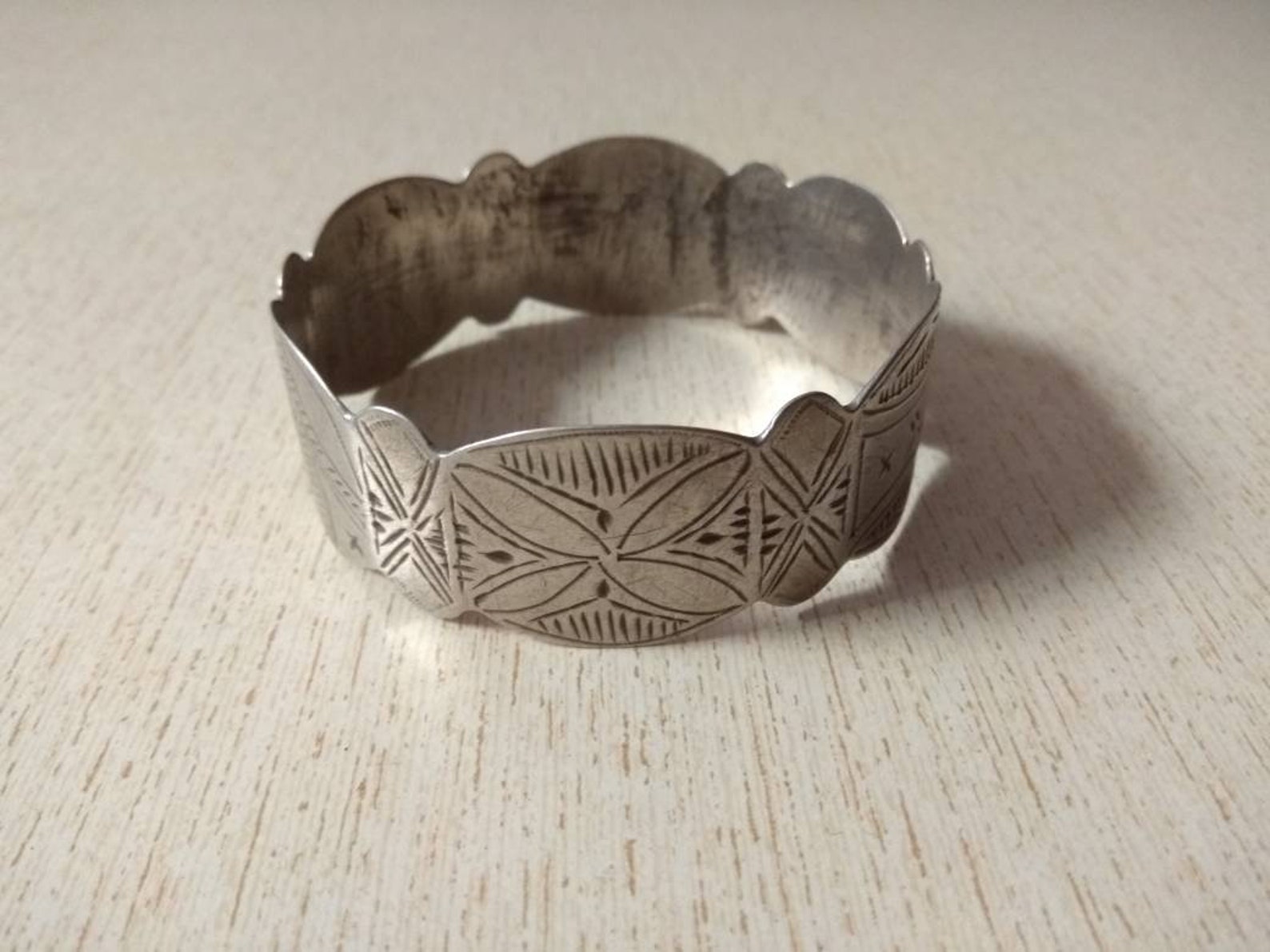 Bracelet Berbère en Argent Massif et Agates Rouges - Pièce d'exception