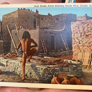 Schöne antike Leinen Postkarte von Hopi Schlangenpriester, der Schlange Kiva, Oraibi, Arizona