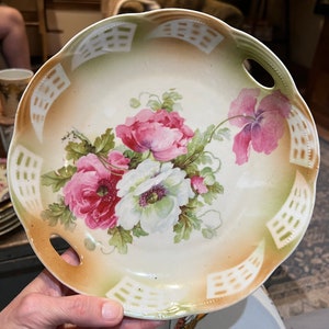 Beautiful Antique Porcelain K&L Bavaria 9” Pink and White Poppies Plate