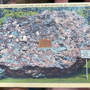 Fabelhafte antike Leinen Postkarte Tufa Rock im Government Park zu Fuß des West Mountain, Hot Springs National Park in Arkansas