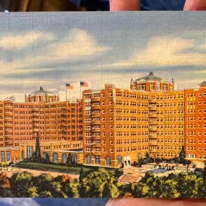 Favolosa cartolina antica colorata di The Shoreham Hotel nel Connecticut e Calvert a Washington DC