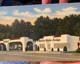 Lovely Antique Linen Postcard of Walla Walla Lodge Cottages in Walla Walla, Washington