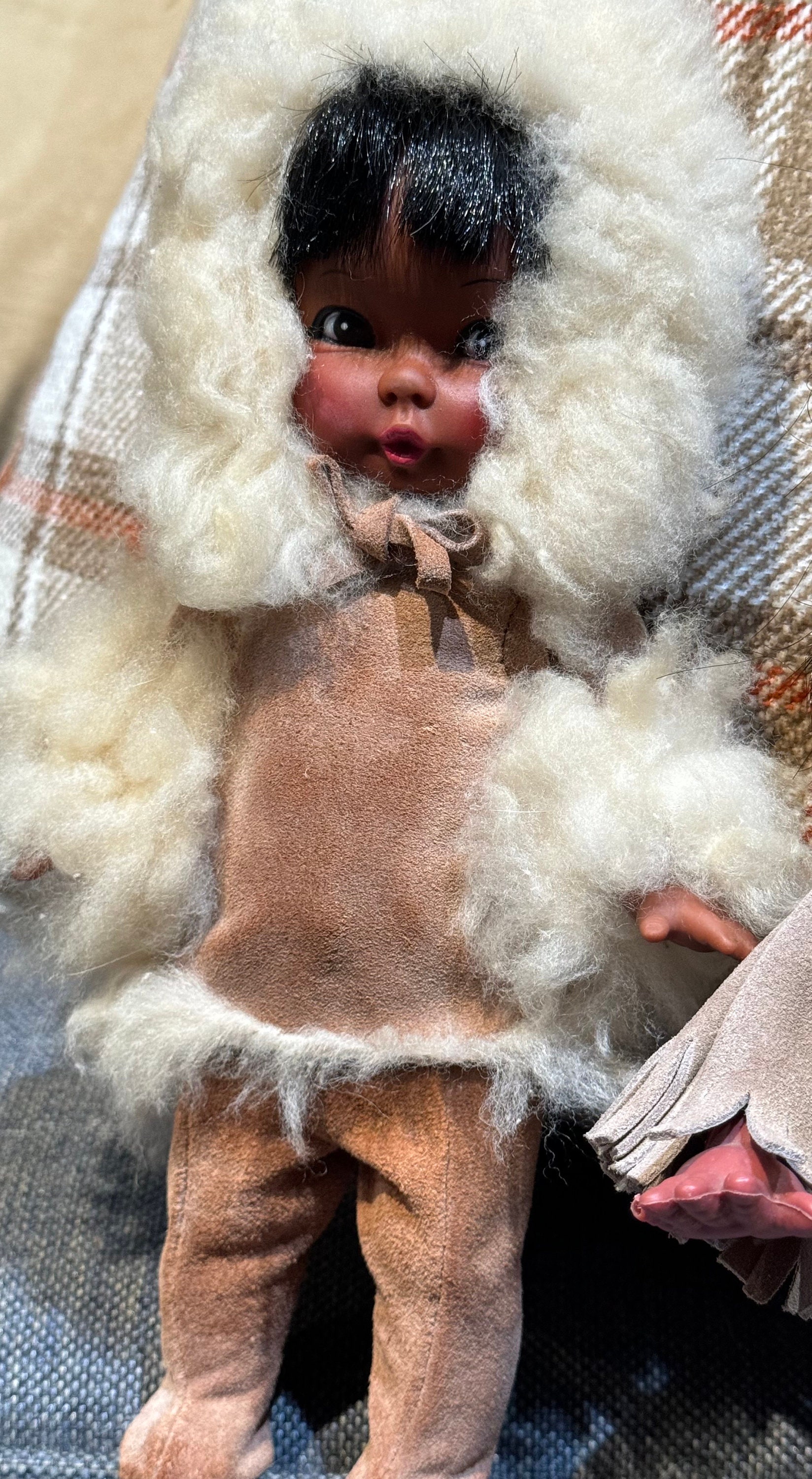 かわいいヴィンテージエスキモーイヌイットアラスカリーガル人形2体