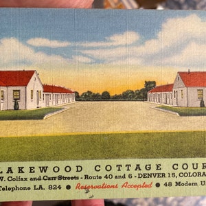 Hermosa postal de lino antiguo de Lakewood Cottage Court en la Ruta 40 y 6 en Denver I 5, Colorado