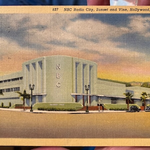 Belle carte postale en lin ancien de NBC Radio City, Sunset & Vine à Hollywood, Californie